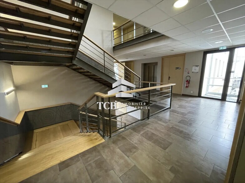 Office in Vertou for lease - Interior Photo - Image 3 of 17