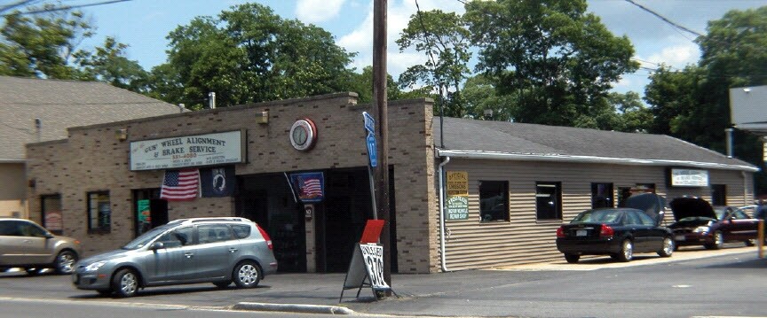 7 Carleton Ave, East Islip, NY for sale Primary Photo- Image 1 of 2