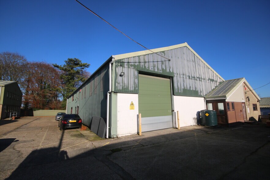 Hollom Down Rd, Salisbury for lease - Building Photo - Image 3 of 9