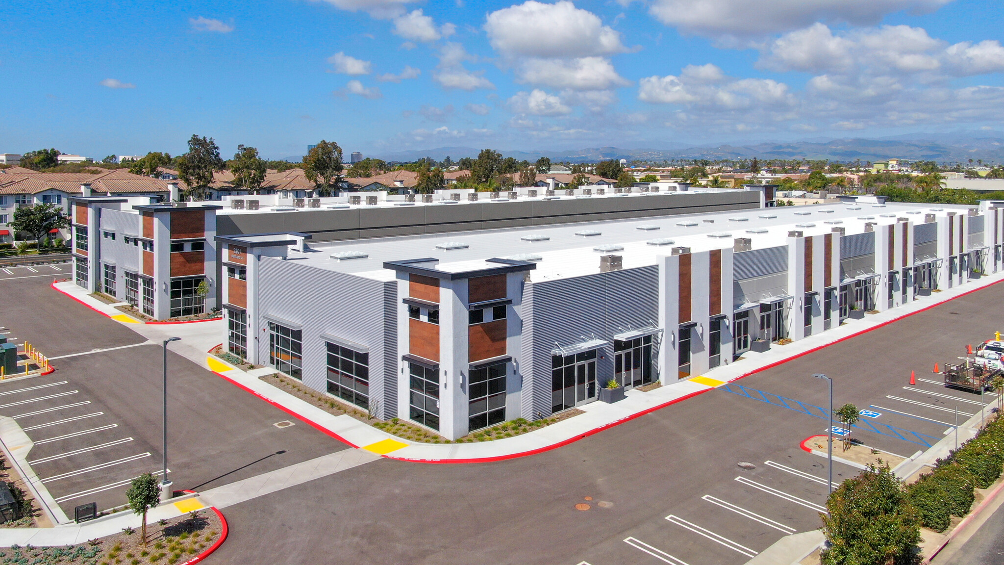 2301 Santiago Ct, Oxnard, CA for lease Building Photo- Image 1 of 1