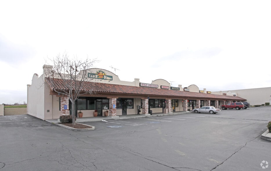 1699-1725 Airline Hwy, Hollister, CA for lease - Building Photo - Image 2 of 5