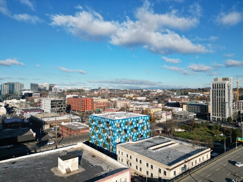 850 SE 3rd Ave, Portland, OR for lease - Aerial - Image 2 of 10