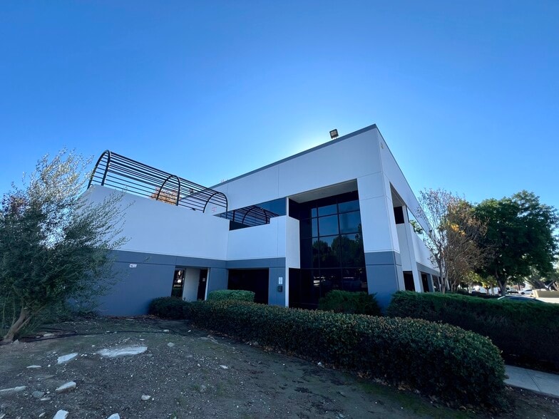 8632 Archibald Ave, Rancho Cucamonga, CA for lease - Building Photo - Image 2 of 3