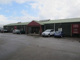 Hewitts Farm - Retail Space