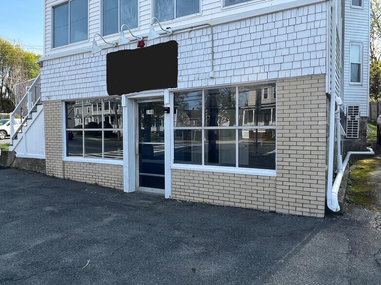 198 Loring Ave, Salem, MA 01970