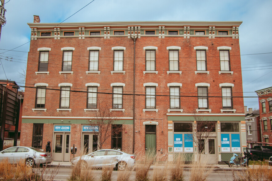 124-128 W Liberty St, Cincinnati, OH for lease - Building Photo - Image 1 of 6