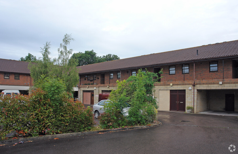 Town End, Caterham for lease - Building Photo - Image 2 of 2