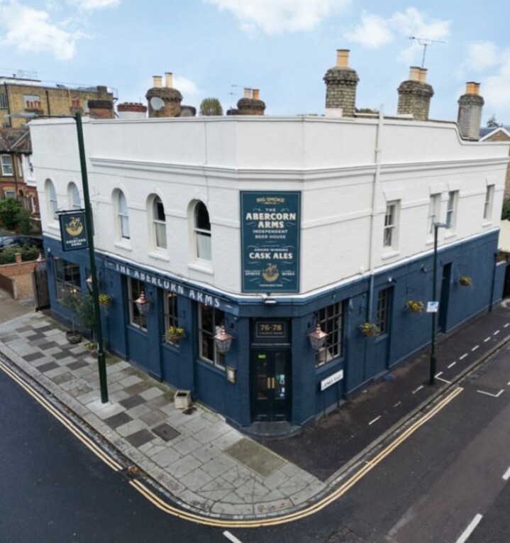 Retail in Teddington for sale Primary Photo- Image 1 of 1