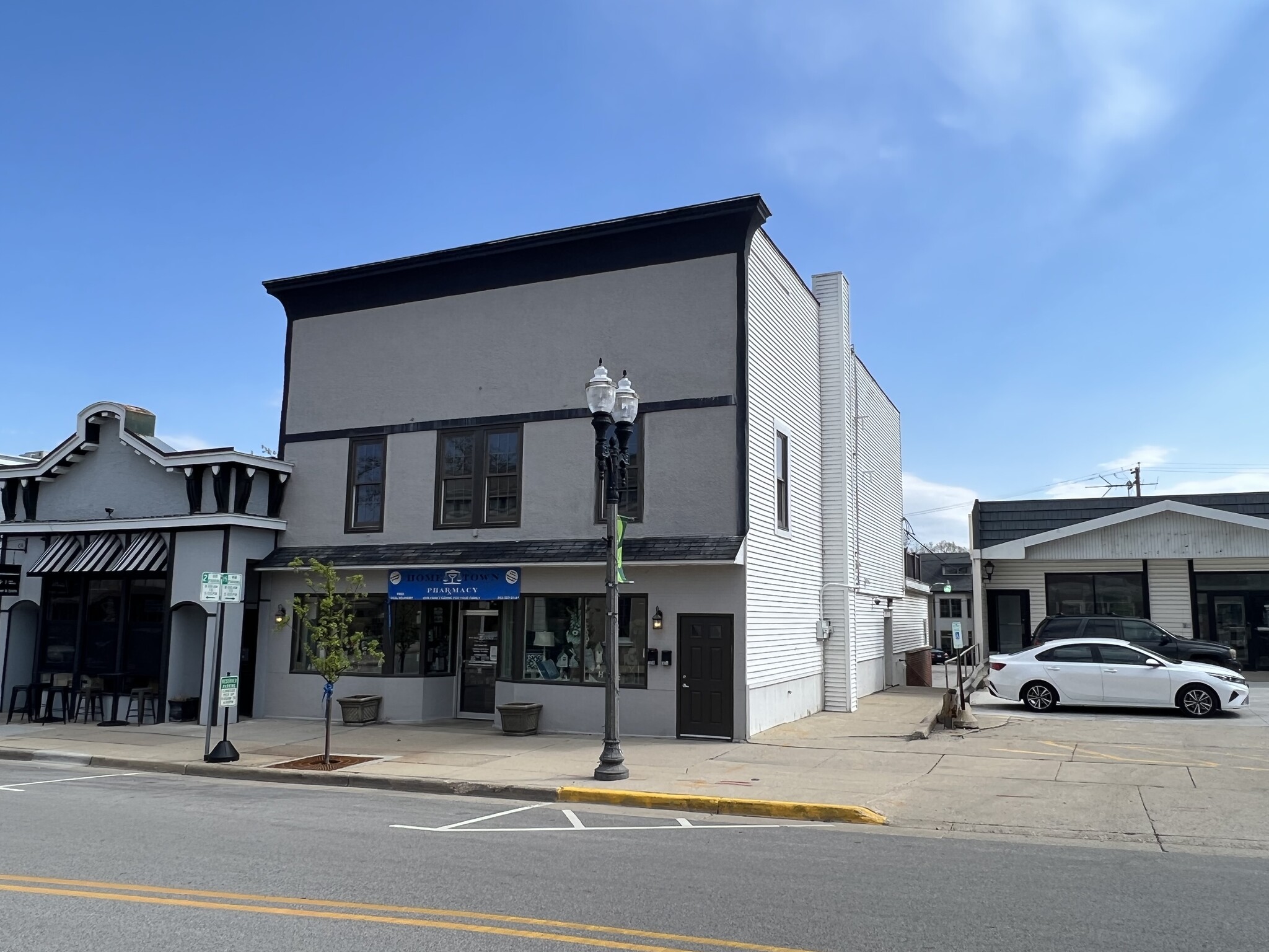 107-109 E Capitol Dr, Hartland, WI for sale Building Photo- Image 1 of 1