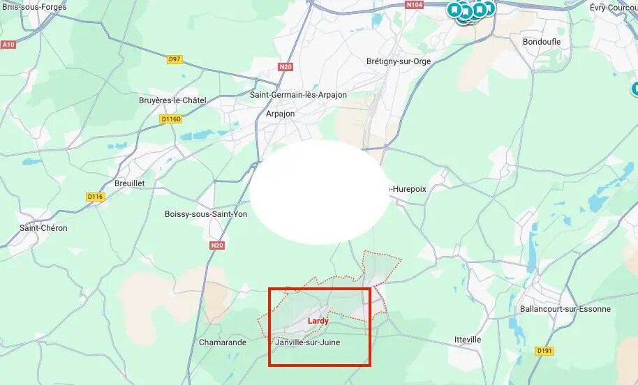 Flex in Lardy for sale - Building Photo - Image 2 of 5