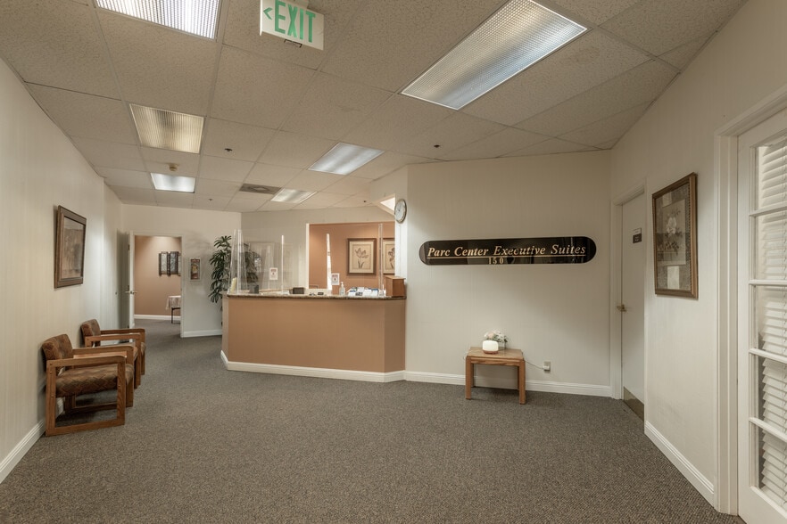 77564 Country Club Dr, Palm Desert, CA for sale - Matterport 3D Scan - Image 2 of 33