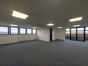 40 Craiglockhart Ave, Edinburgh for lease Interior Photo- Image 2 of 6