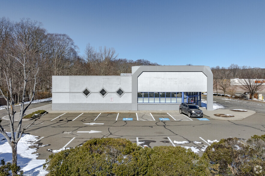 1360 Boston Post Rd, Milford, CT for lease - Building Photo - Image 3 of 12