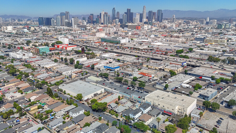 1157 E 20th St, Los Angeles, CA for sale - Aerial - Image 3 of 13