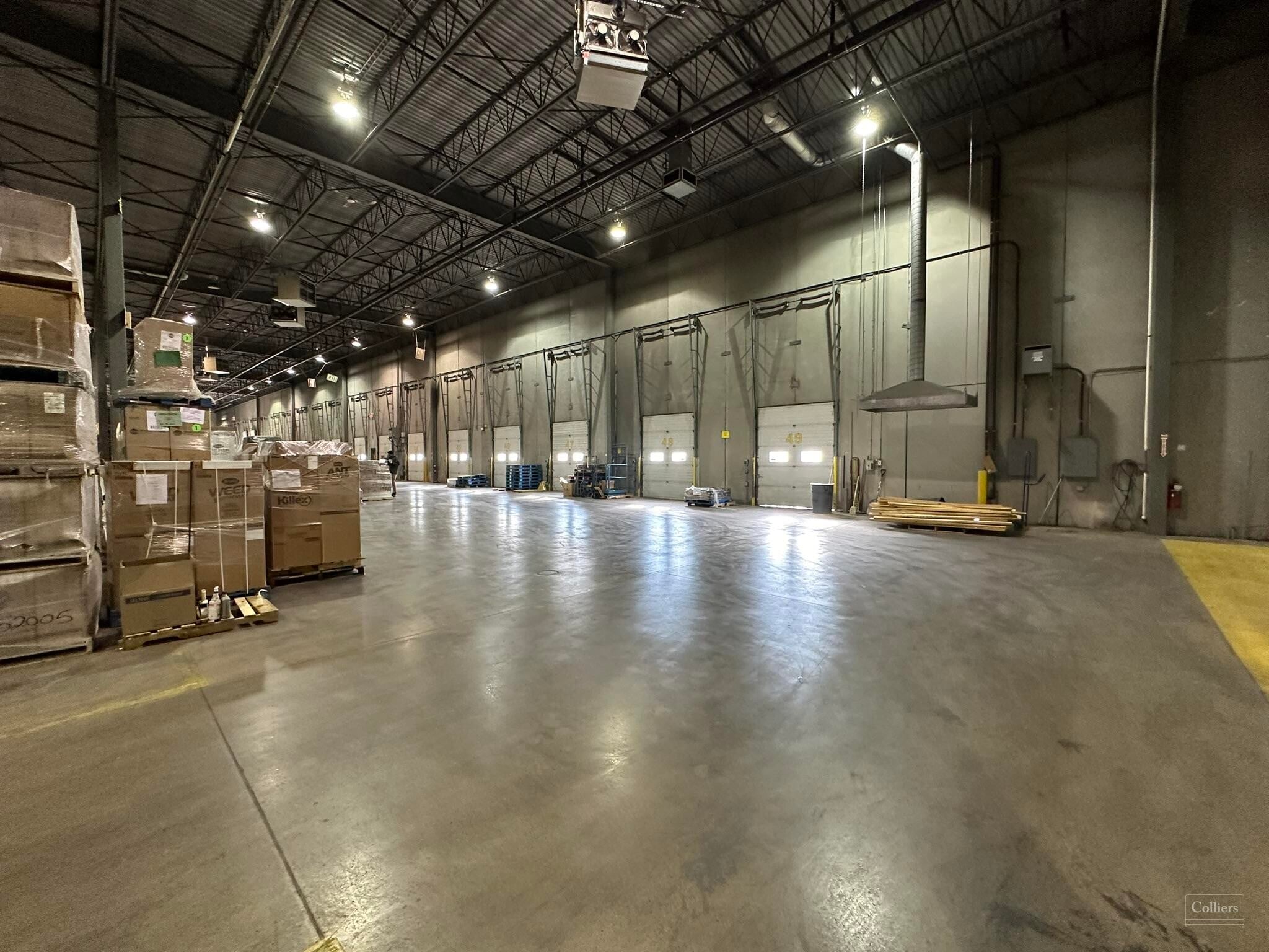 6403 48 St SE, Calgary, AB for lease Interior Photo- Image 1 of 5