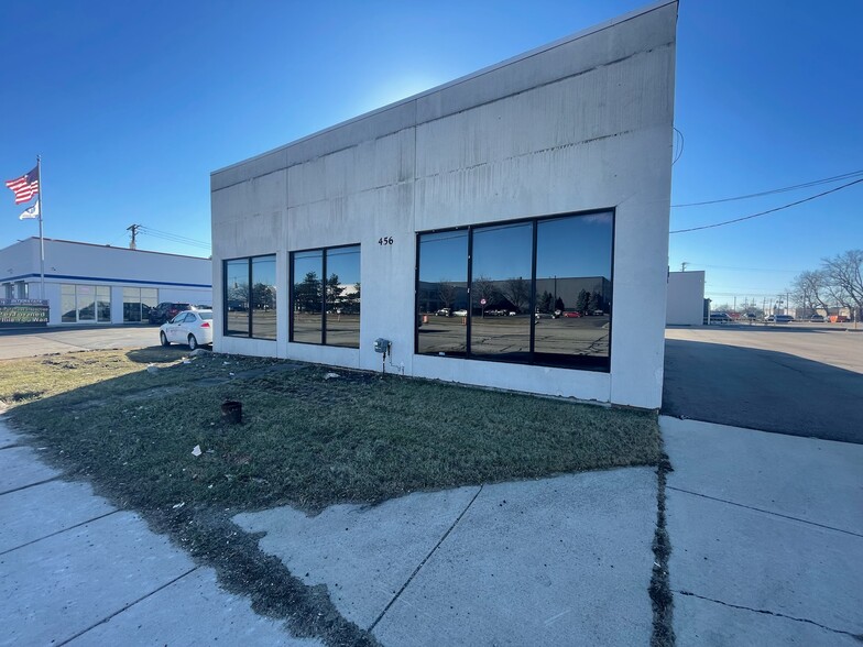 456 E 14 Mile Rd, Madison Heights, MI for lease - Building Photo - Image 1 of 3