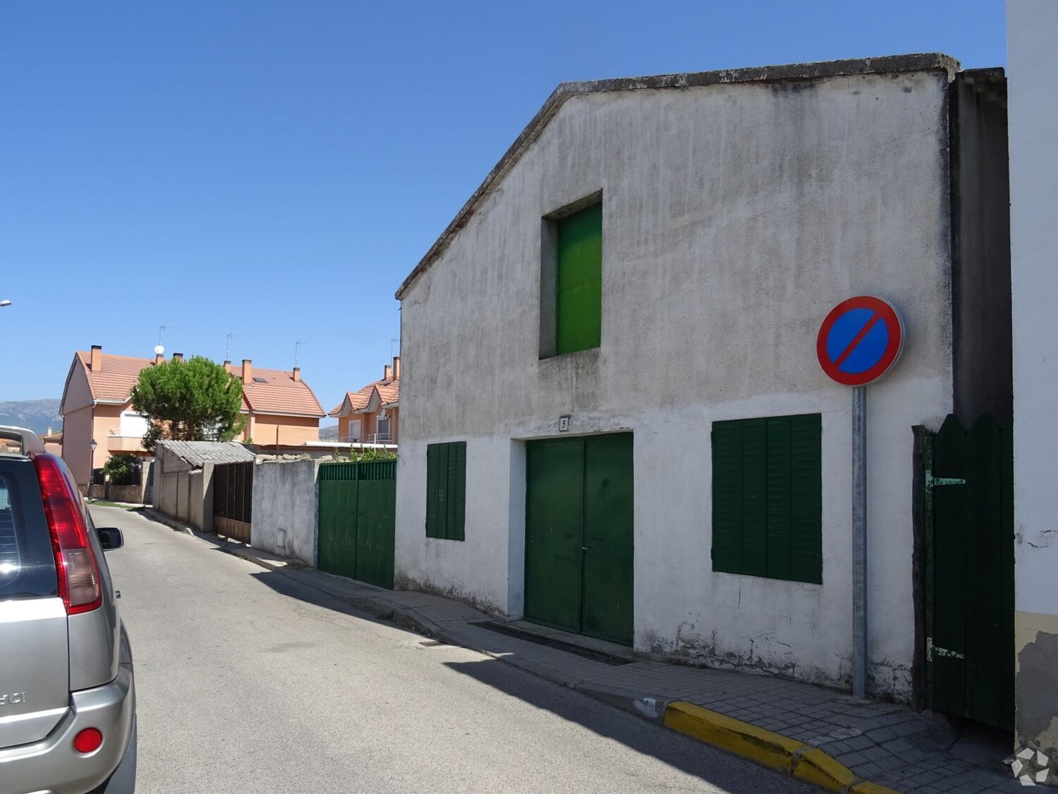 Calle Federico García Lorca, 5, Guadalix de la Sierra, Madrid for sale Primary Photo- Image 1 of 1