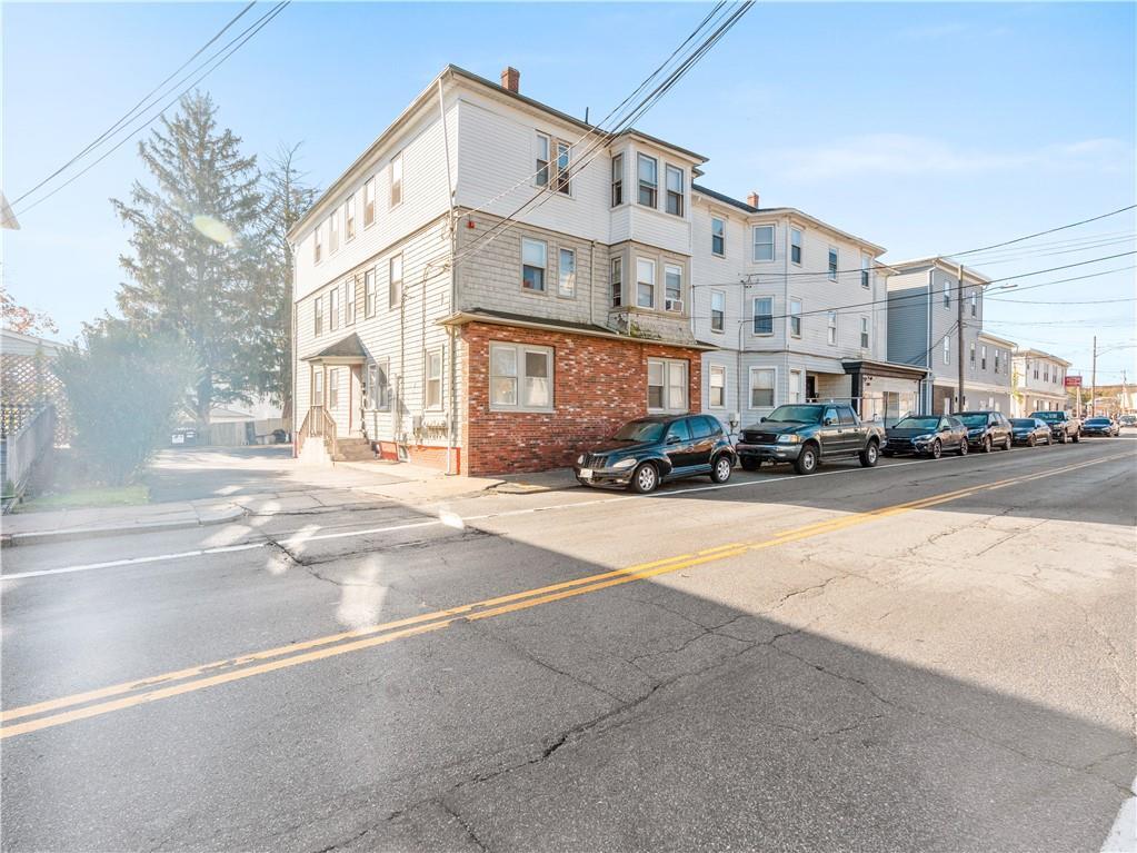 1344 Plainfield St, Johnston, RI for sale Primary Photo- Image 1 of 1