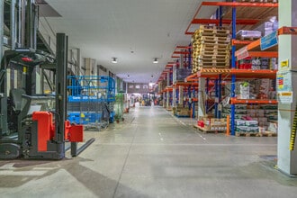 210 Mauretania Rd, Nursling for lease Interior Photo- Image 2 of 3