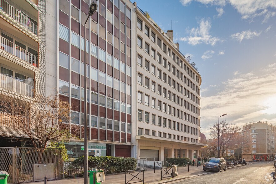 Office in Paris for lease - Building Photo - Image 3 of 22
