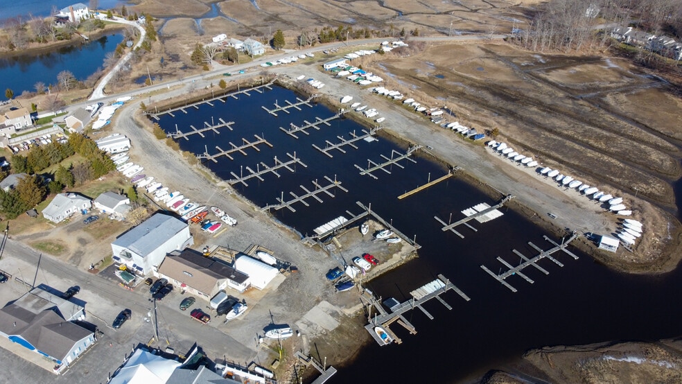 54 Old Boston Post Rd, Westbrook, CT for sale - Primary Photo - Image 1 of 45