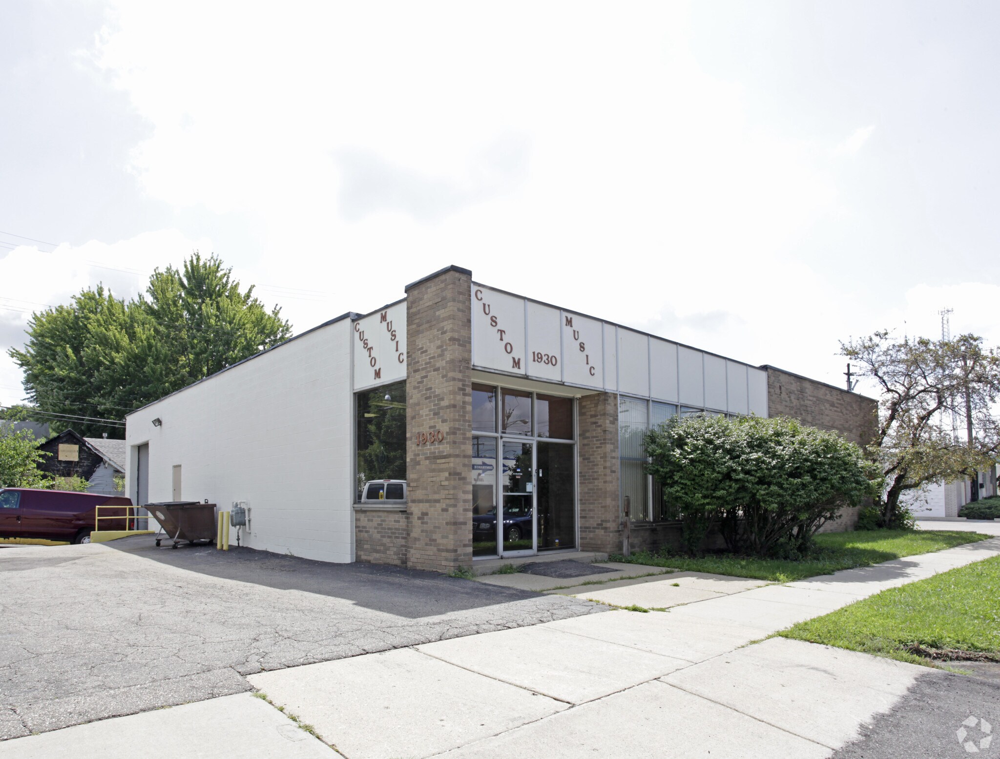 1930 HILTON RD  