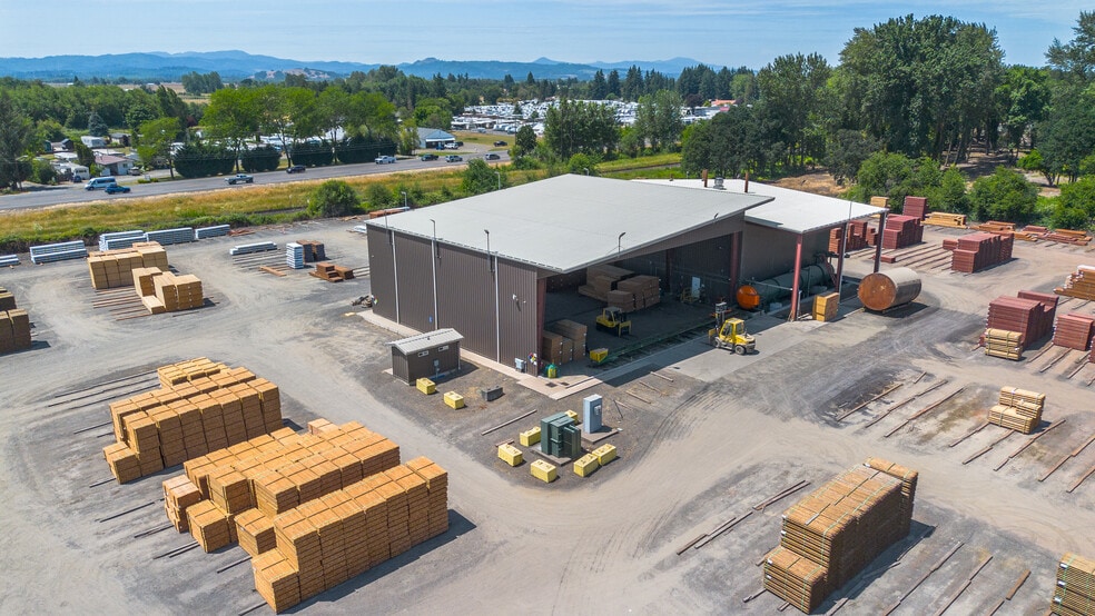 18 Year Absolute Net Lease - IND & IOS portfolio of 2 properties for sale on LoopNet.com - Building Photo - Image 2 of 17