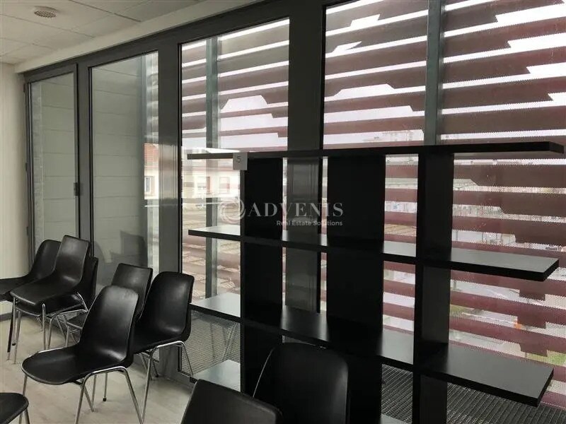 Office in Épinal for lease Interior Photo- Image 1 of 12