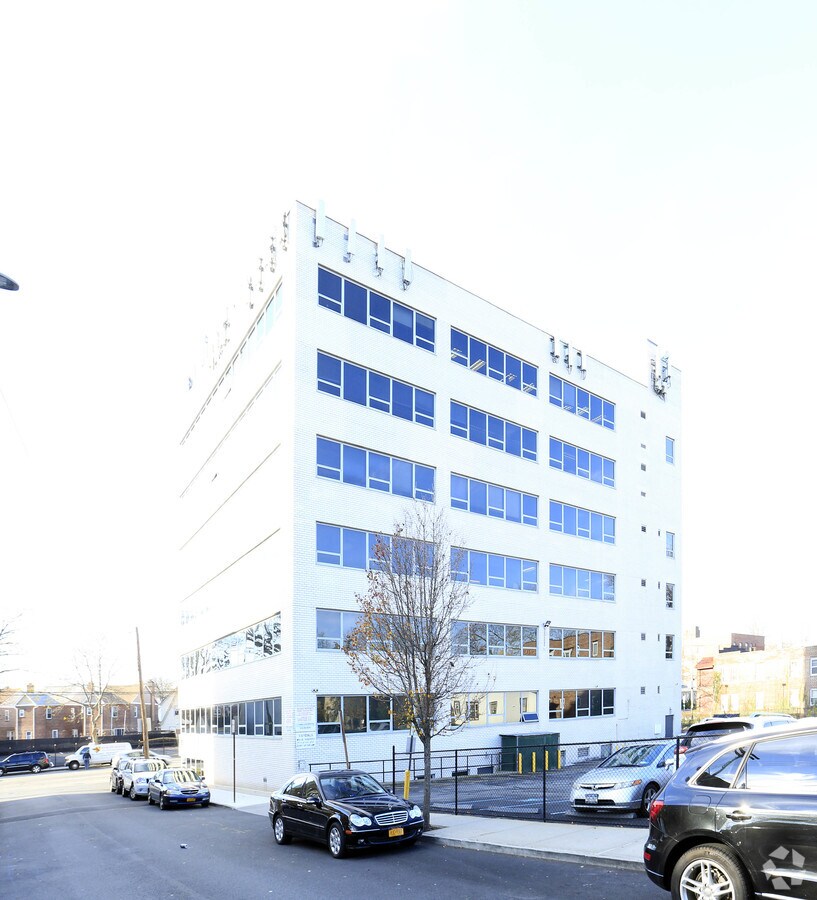 727 Yonkers Ave, Yonkers, NY 10704