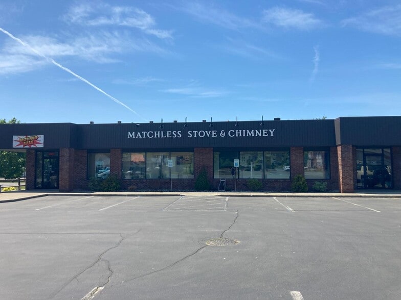 1774 Us-9, Clifton Park, NY for sale - Building Photo - Image 1 of 1