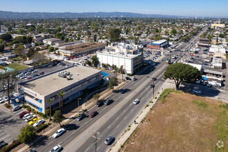 12444 Victory Blvd, North Hollywood, CA - aerial  map view