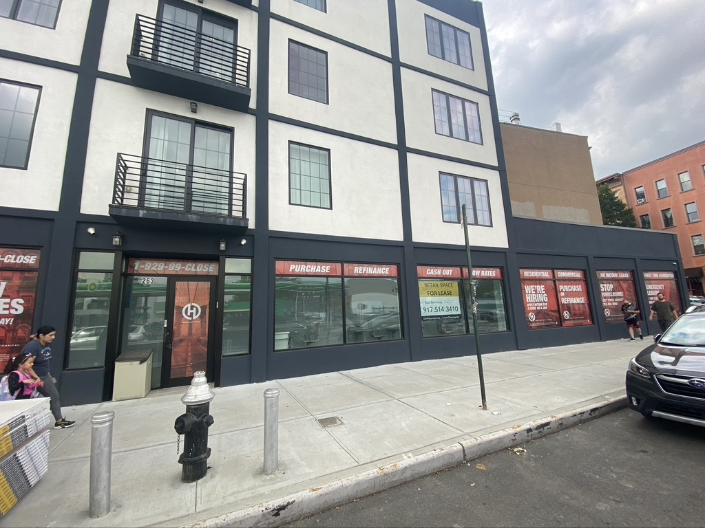 263 McGuinness Blvd, Brooklyn, NY for lease Primary Photo- Image 1 of 5