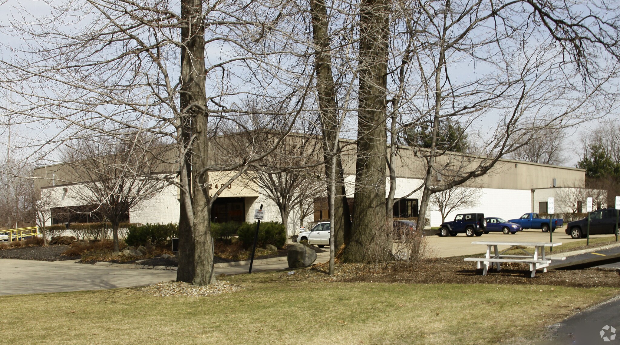 12400 Plaza Dr, Parma, OH 44130