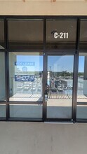 6035 Peachtree Rd, Atlanta, GA for lease Interior Photo- Image 1 of 10