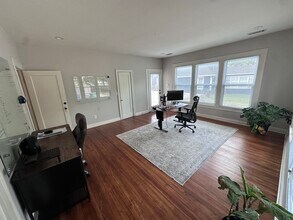 517 Ferris Ave, Waxahachie, TX for lease Interior Photo- Image 1 of 2
