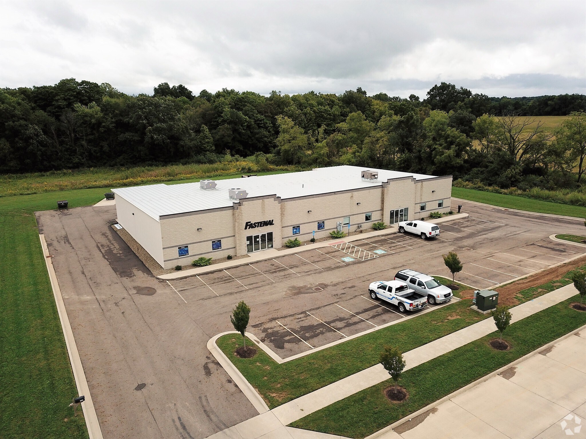 1169-1173 Commerce Pky, Ashland, OH for sale Primary Photo- Image 1 of 1