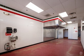 1041-1073 Lake Cook Rd, Wheeling, IL for lease Interior Photo- Image 2 of 2