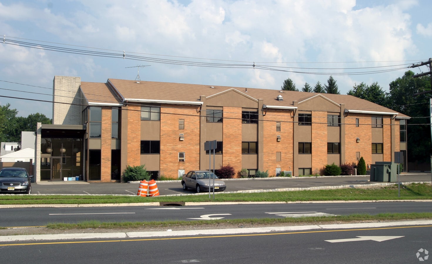 1145 Bordentown Ave, Parlin, NJ 08859 Claremont Bldg