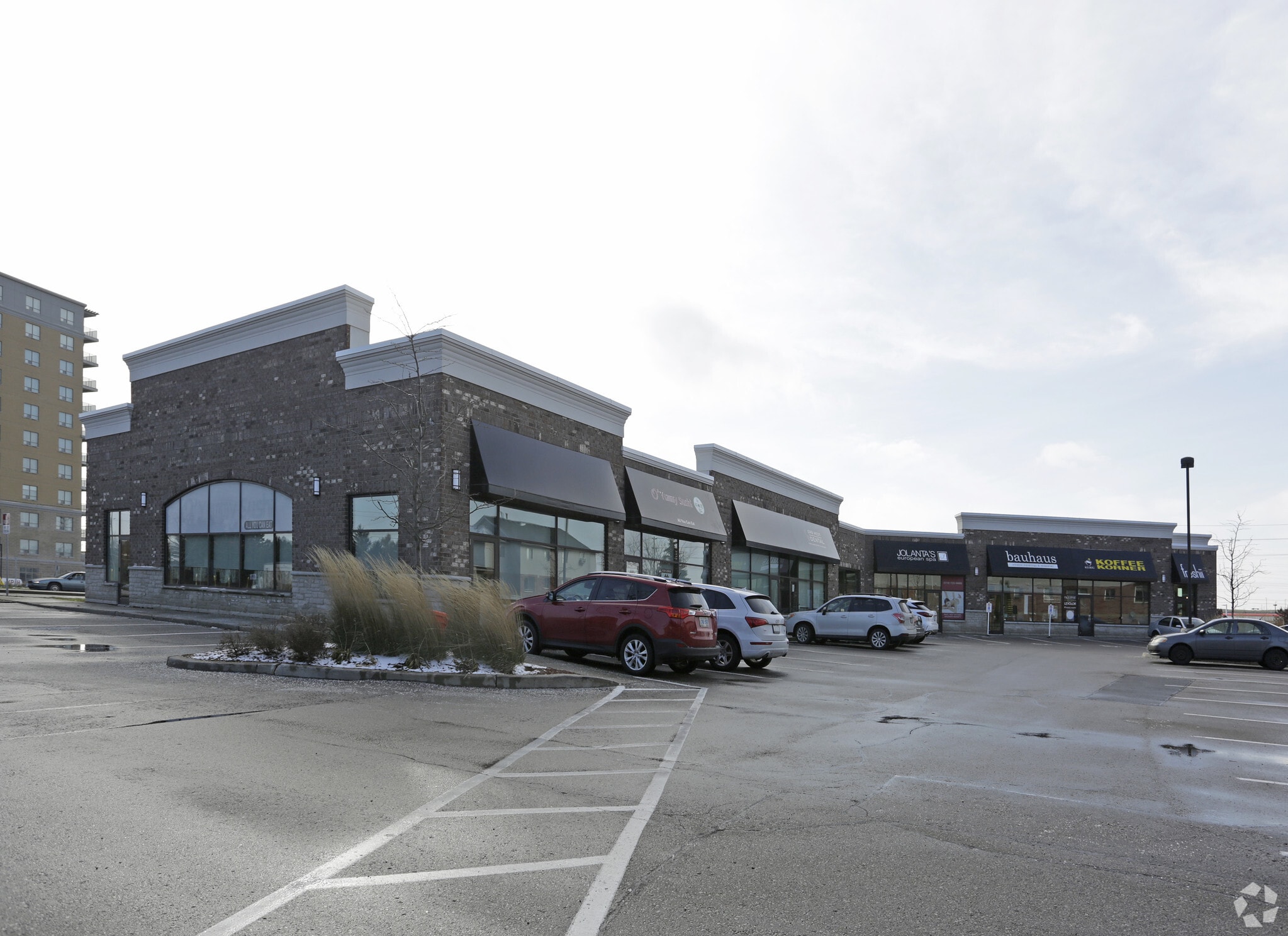 646 Erb St W, Waterloo, ON for sale Primary Photo- Image 1 of 1