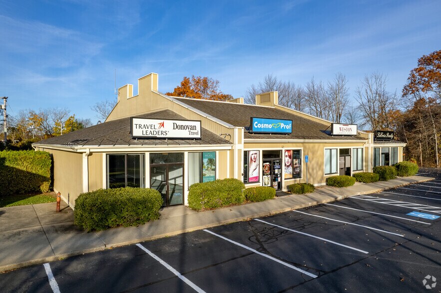 2168 Diamond Hill Rd, Woonsocket, RI for sale - Building Photo - Image 1 of 1