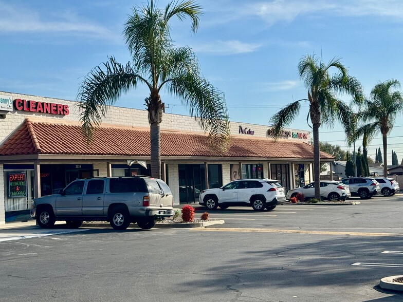 3512-3538 E Chapman Ave, Orange, CA for lease - Building Photo - Image 1 of 5