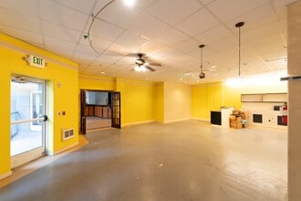 1100 N 115th St, Seattle, WA for lease Interior Photo- Image 2 of 8
