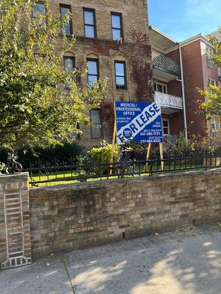 2935 Ocean Pky, Brooklyn, NY for lease - Building Photo - Image 3 of 4