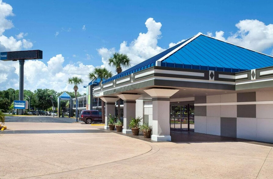 481 Deltona Blvd, Deltona, FL for sale - Building Photo - Image 2 of 2