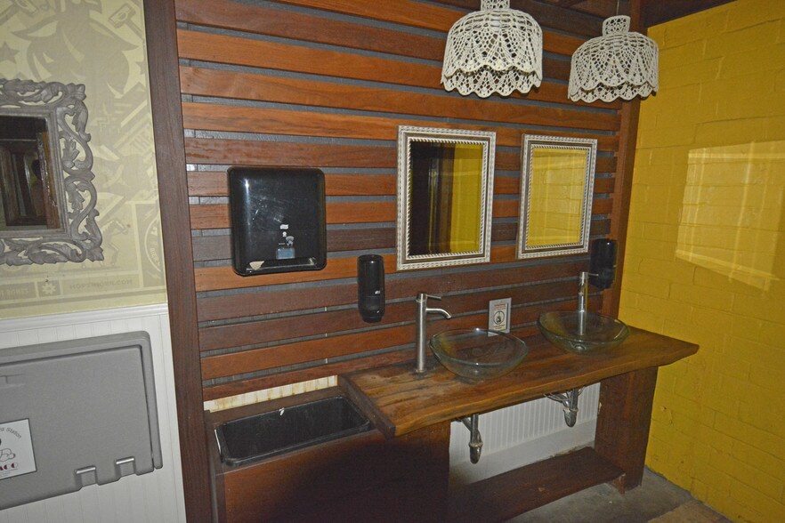 View Photo