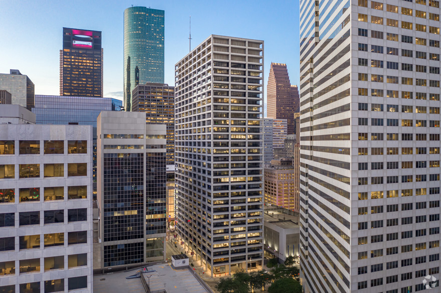 1021 Main St, Houston, TX 77002 - One City Centre | LoopNet