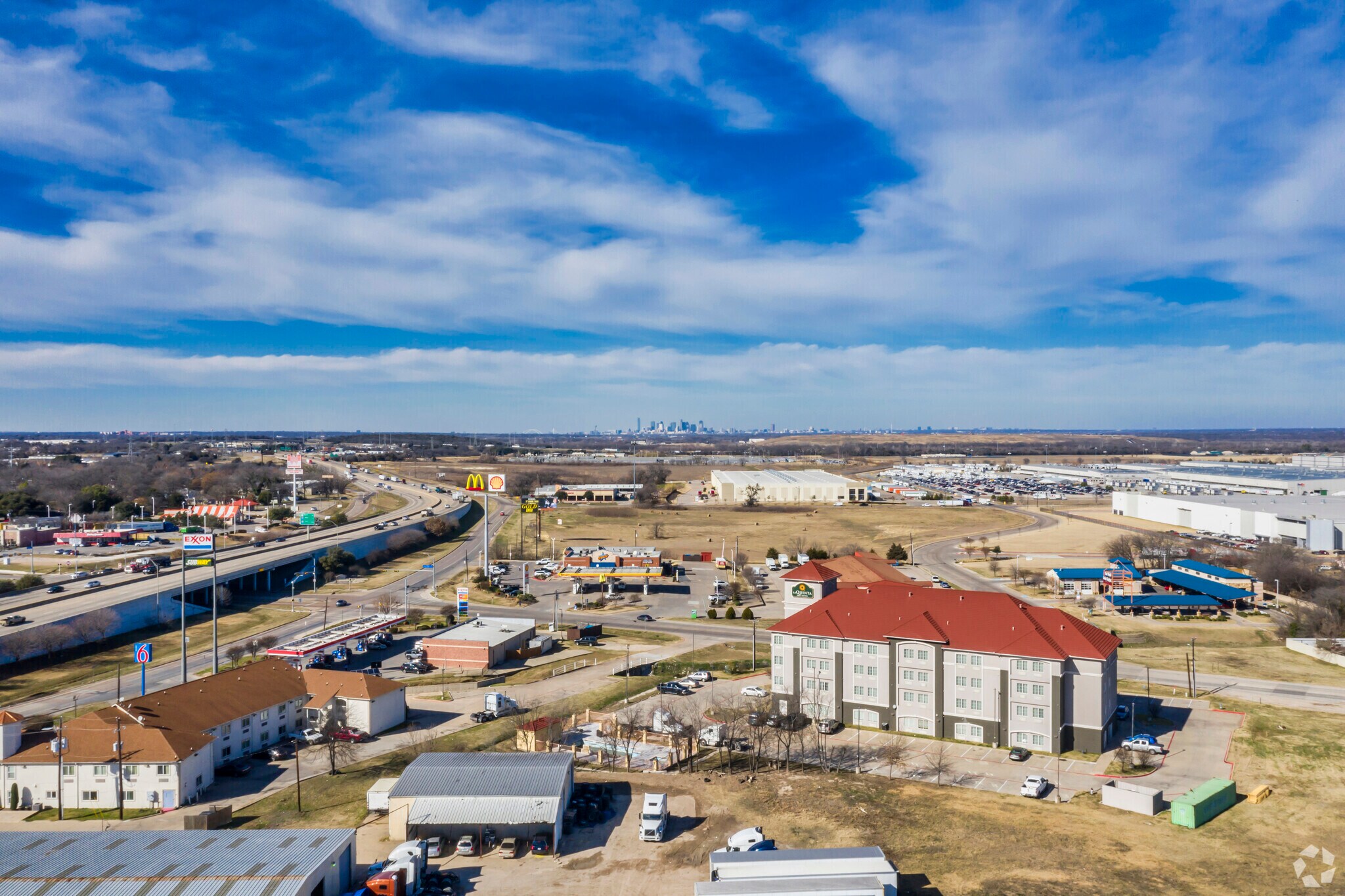 1000 Dowdy Ferry Rd, Hutchins, TX 75141 La Quinta Inns & Suites