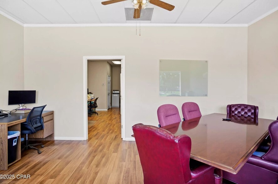 20735 Central Ave E, Blountstown, FL for sale - Interior Photo - Image 3 of 7