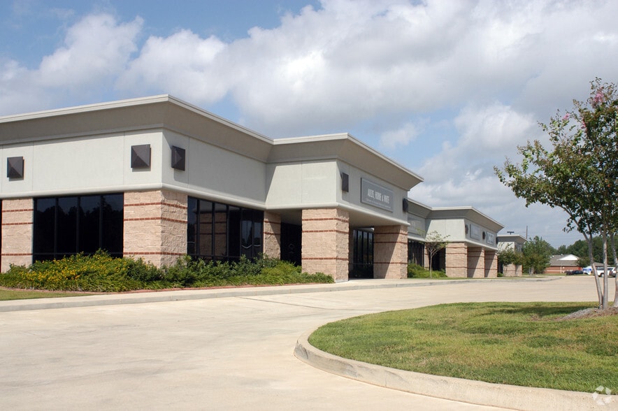 425 Ashley Ridge Blvd, Shreveport, LA for lease - Building Photo - Image 2 of 12