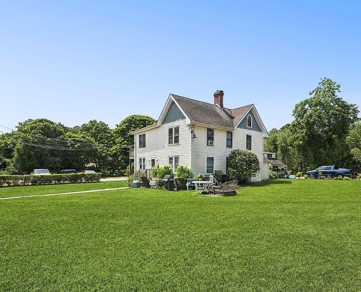 134 Ponquogue Ave, Hampton Bays, NY for sale - Building Photo - Image 2 of 19